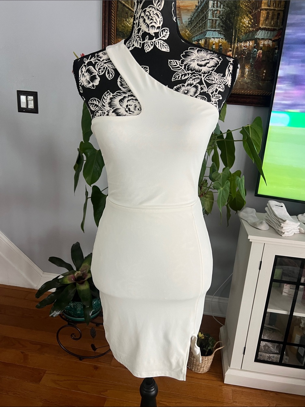 Forever 21 One-Shoulder white Dress